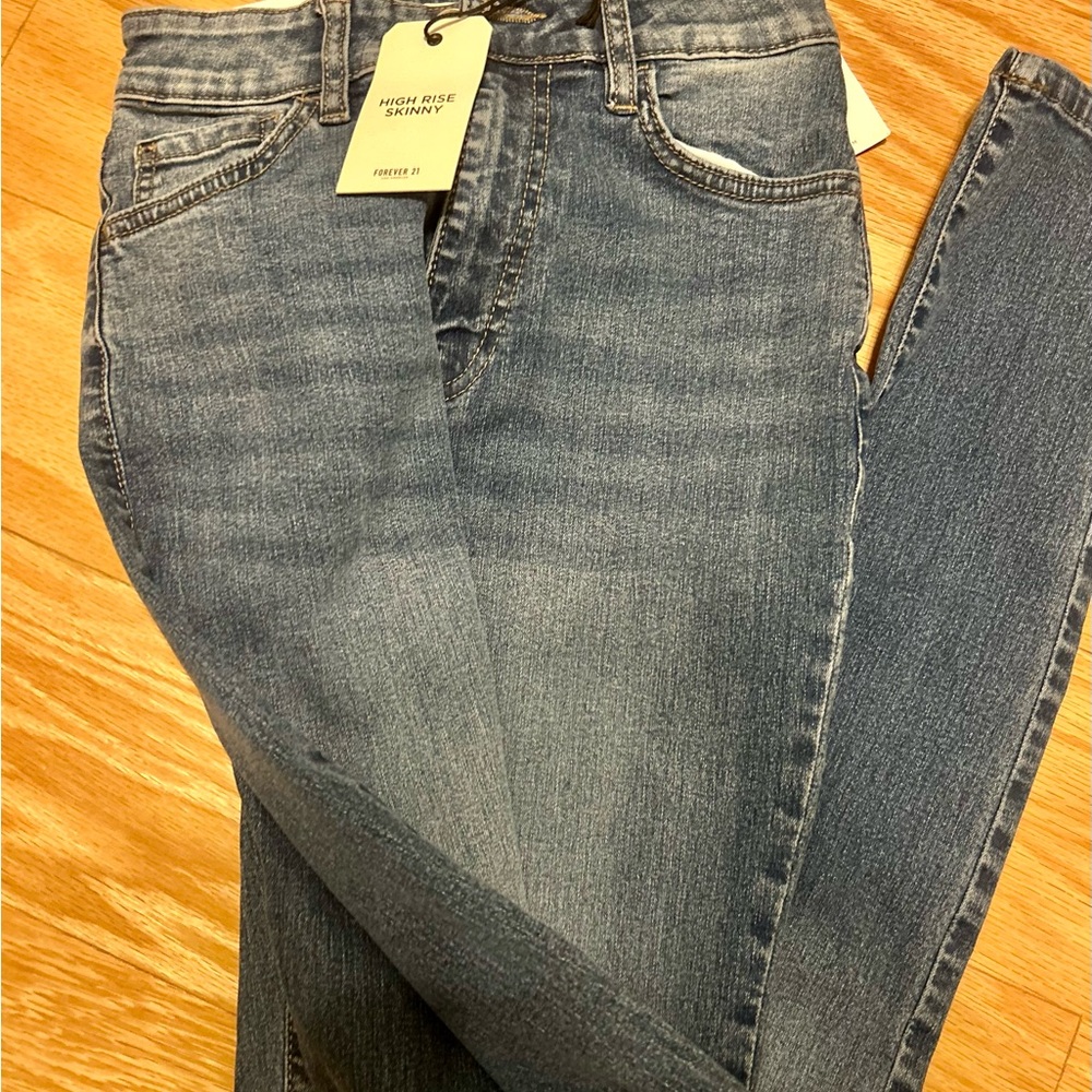 Forever 21 High Rise Skinny Jeans Size Small NWT - Picture 3 of 4